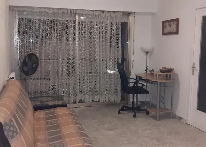 Charme De La * Αντίμπ