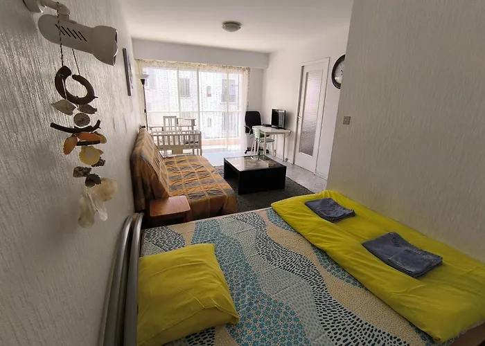 Charme De La Αντίμπ