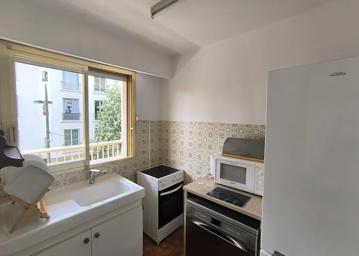 Charme De La * Αντίμπ