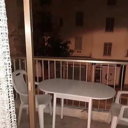 Charme De La Apartment