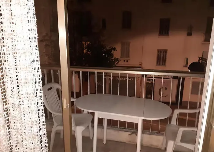 Charme De La Apartment